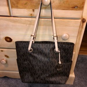 Michael Kors Jet Set Signature Logo Tote